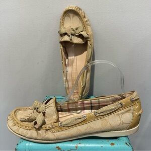 Coach Carisa Beige Cream Tan Yellow Flat Loafer Signature Monogram Bow Size 10B